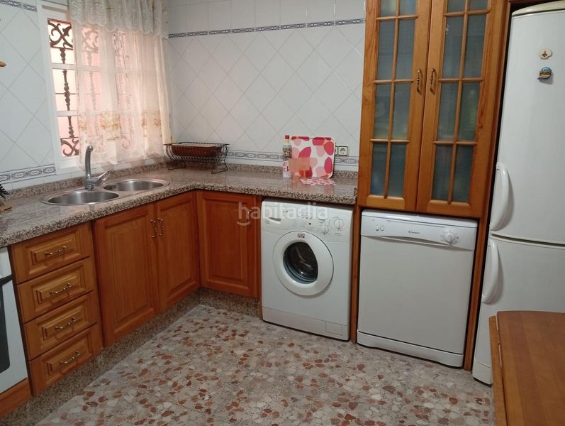Foto e95dbe5e-03d5-4a6b-9e33-c66629e9b070. House with parking in El Rinconcillo Algeciras
