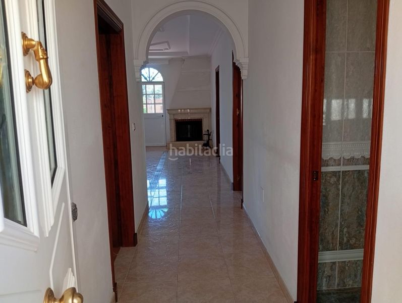 Foto ea1f6e28-384c-4f0a-8305-aa6d2e95a18e. House with parking in El Rinconcillo Algeciras