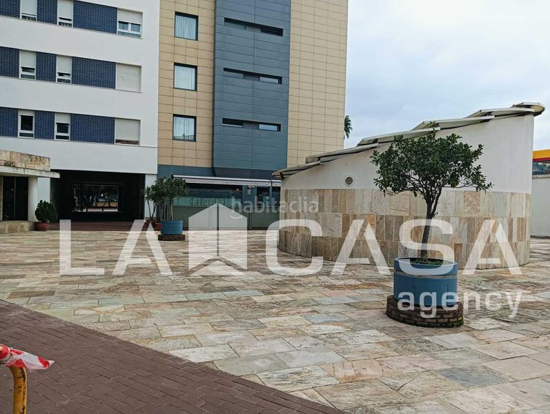 Foto 9165bf8d-d8d3-49db-a242-192e1cbf82d8. Business premise in San Bernabé Algeciras