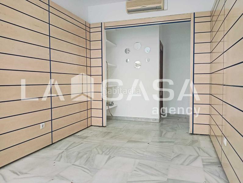 Foto 0d1ff4cc-f5e0-4f9f-be9e-7f5b6555203d. Affitto ufficio in Casco Antiguo Algeciras