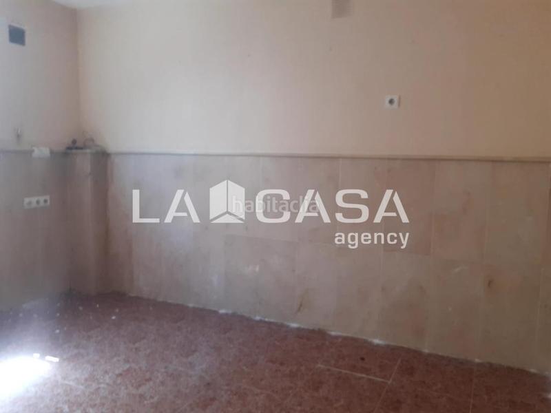 Foto 532ca827-9d4f-4ed2-aadb-f9b761ca1dc1. Business premise in Los Pinos Algeciras