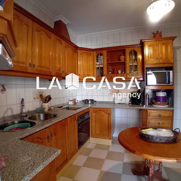 Foto 0d6bff65-2bca-465d-beaf-29aad849ca53. Casa amb aparcament a El Rinconcillo Algeciras