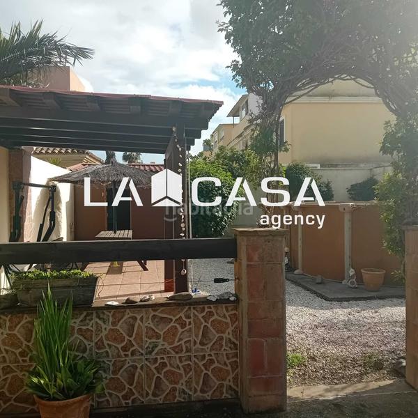 Foto 98baeba2-beea-40c6-9e88-b99fe38ae2cb. Casa amb aparcament a El Rinconcillo Algeciras