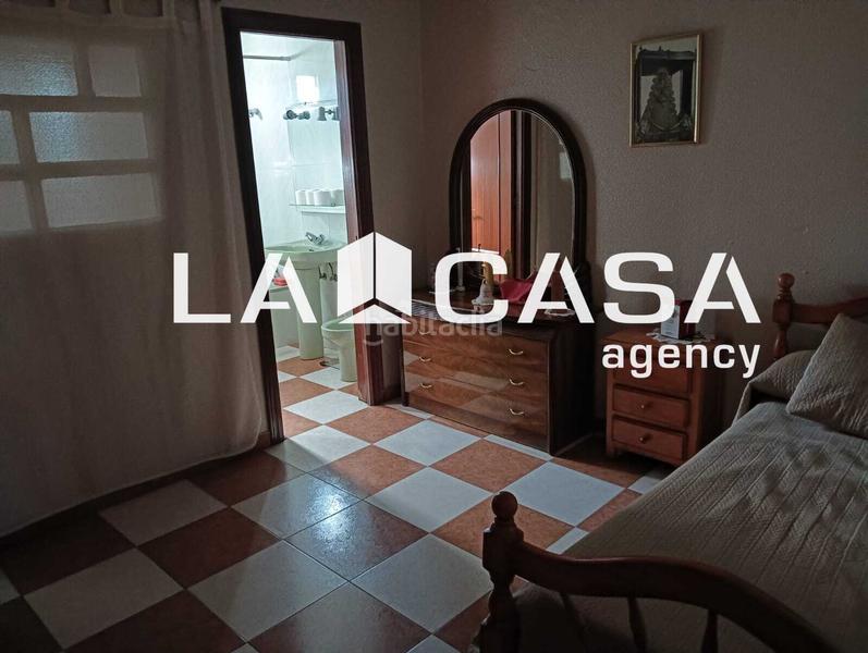 Foto 70ef9131-dc91-4bbf-b110-fd4fa0b7e328. Haus mit parking in Pescadores - Saladillo Algeciras