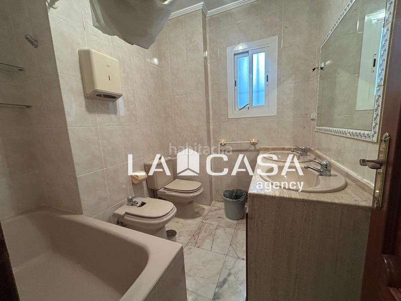 Foto b4ec4ad1-24b0-42aa-86dc-f86ddc025067. Pis a Casco Antiguo Algeciras