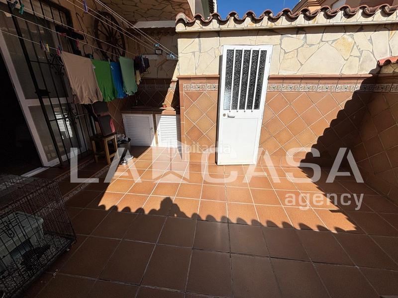 Foto 8b46bc7d-f444-4727-b10f-3eca53e00eb9. Semi detached house with parking in Barrios (Los)