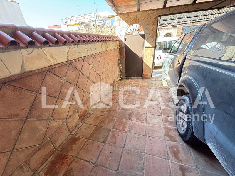 Foto bc48da38-bdf7-4d07-bea7-54e75a7b7560. Semi detached house with parking in Barrios (Los)