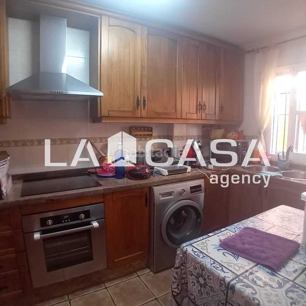 Foto 54599b6f-20b8-4823-921b-96e696b9f166. Casa amb aparcament a El Rinconcillo Algeciras