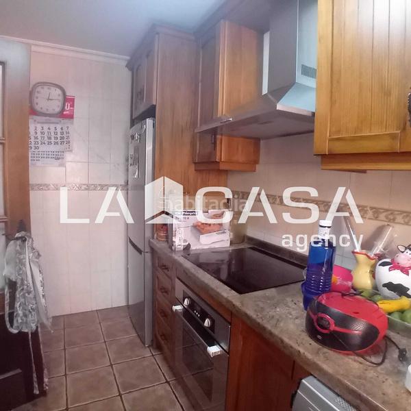 Foto 711f9280-016a-4d37-8c00-b5cf5b127aa3. Casa amb aparcament a El Rinconcillo Algeciras