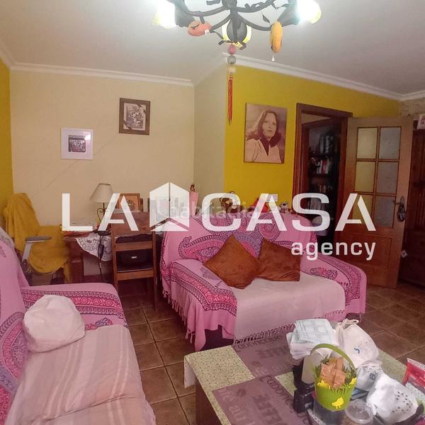 Foto e6ba5ffb-f838-4969-bfad-57502448319c. Haus mit parking in El Rinconcillo Algeciras