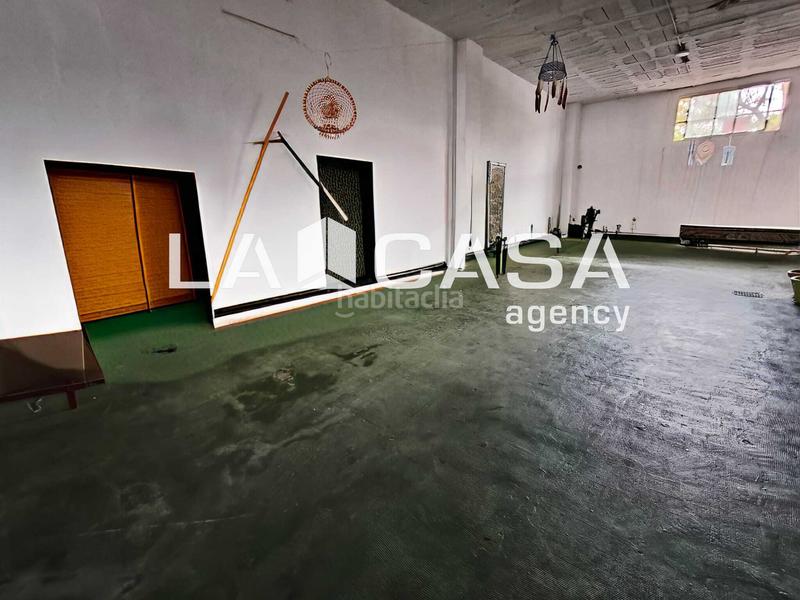 Foto 4b254c09-f25b-4bbd-aa13-08681a720cc3. Local comercial a Pescadores - Saladillo Algeciras