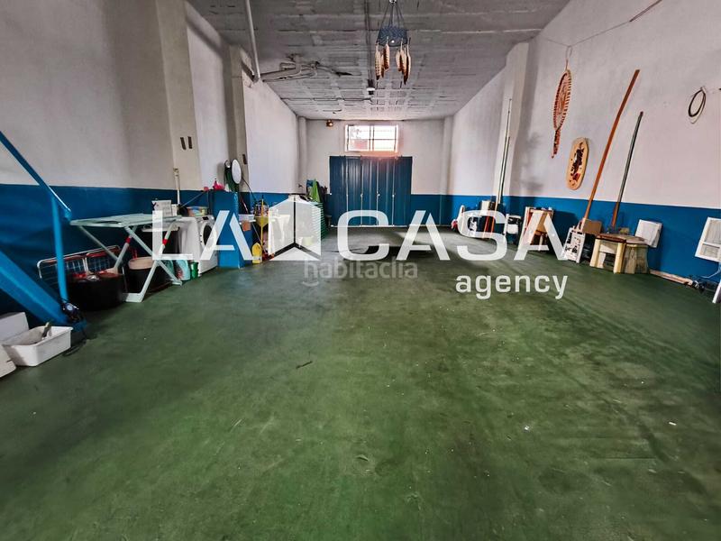 Foto 588cd51d-3fae-4534-931d-fd6b6e64b37f. Local comercial a Pescadores - Saladillo Algeciras