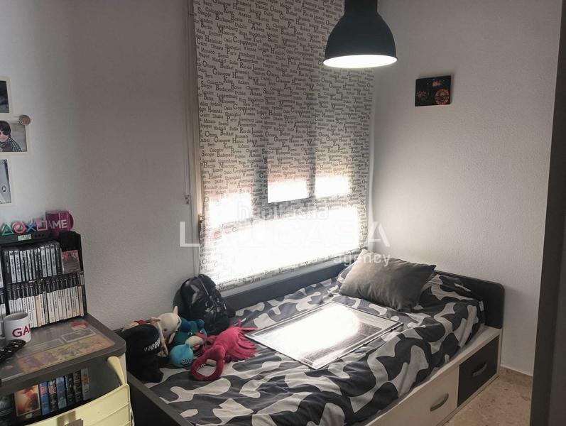 Foto 82980b44-f30d-4b2f-a2b5-ed871fa23985. Appartamento con parcheggio in San Bernabé Algeciras