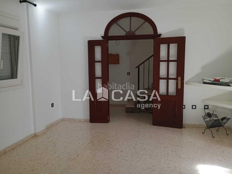 Foto 05edddef-1288-4605-adb4-3ac2b54df6a6. Casa amb aparcament a Barrios (Los)