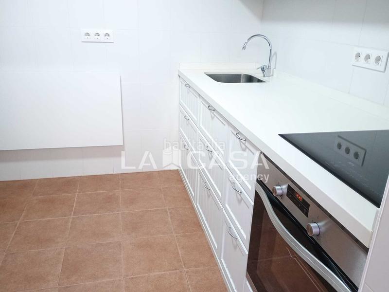 Foto 1ee50a05-47ea-4191-a2d9-89e6d6d66aa6. Casa amb aparcament a Barrios (Los)