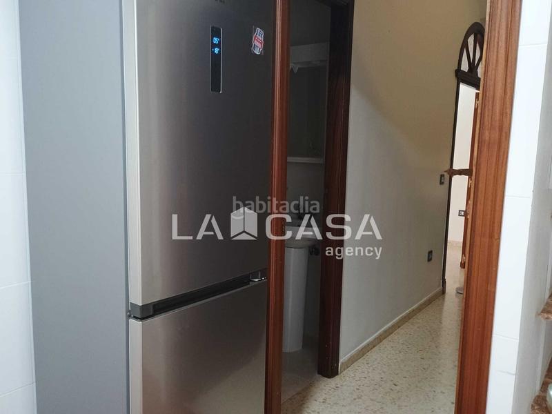 Foto bb4a49fe-c0be-47dc-a4cb-663f787393a9. Casa amb aparcament a Barrios (Los)