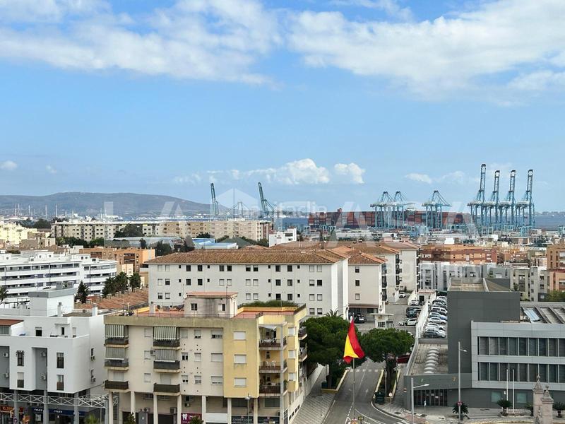 Foto c5ce6394-c145-4070-b5db-882b9e29d9b6. Pis a San Bernabé Algeciras