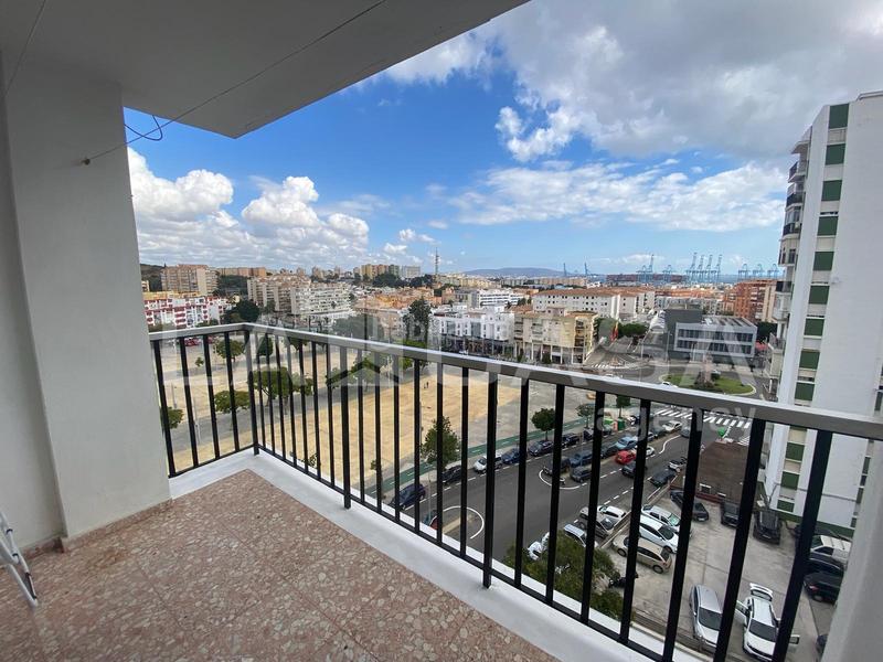 Foto 7b65e1a4-30cd-42d4-a0ac-8925244398da. Piso en San Bernabé Algeciras