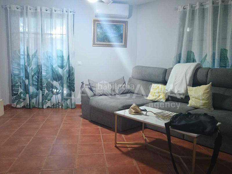 Foto 49a6e5b7-f7b4-4faf-a6c8-df7f94dd3ef6. Casa adossada amb aparcament a Bajadilla - Fuente Nueva Algeciras