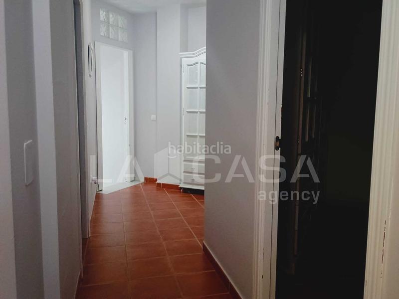 Foto fae97cca-5d4d-4fb1-8ffc-be52437a9bf0. Casa adossada amb aparcament a Bajadilla - Fuente Nueva Algeciras