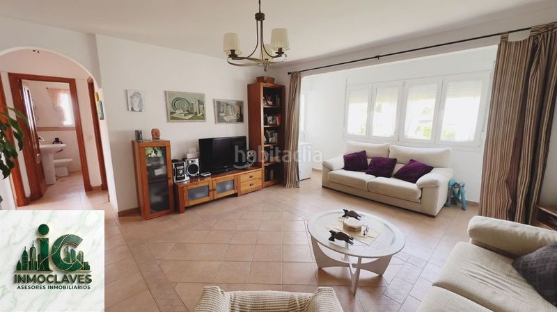 Foto f1ac4e0b-eee0-4380-a5bd-b32a61ca63a0. Pis a Tarifa ciudad Tarifa