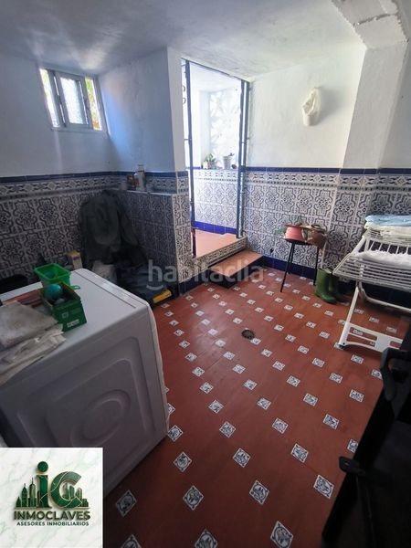 Foto 0e83aefa-521c-4d3f-93fb-ae57acb225d2. Casa adossada amb aparcament a San García Algeciras