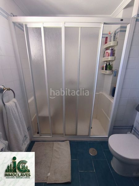 Foto a37da9ce-79f7-4771-92ca-2189dfe76a36. Casa adossada amb aparcament a San García Algeciras