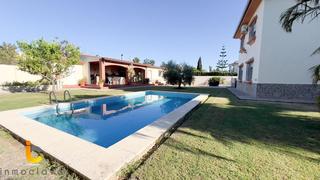 Maison à Los Pinos. Espectacular chalet en la colonia san miguel