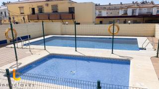 Casa a schiera en El Rinconcillo. Adosado en urbanizacin con piscina