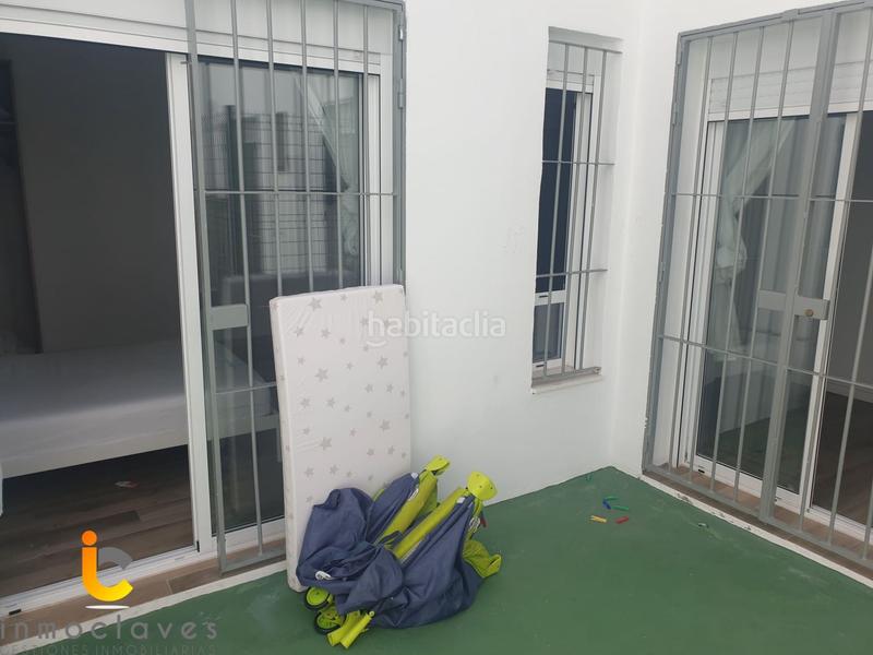 Foto 50bccf0f-365d-4cbf-aef9-116e176424bd. Apartamento  reformado en planta baja con patio privado en Algeciras