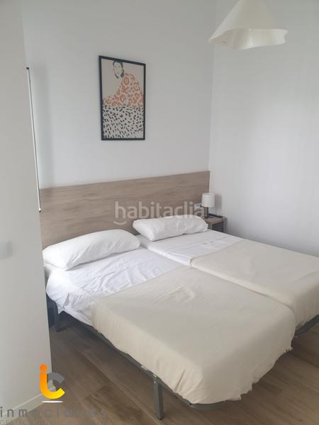 Foto 6e1b95cb-b00d-4b8e-9d98-4e35c9f8b3b9. Apartamento  reformado en planta baja con patio privado en Algeciras