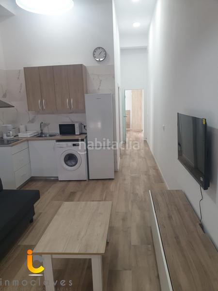 Foto 914601d5-d404-4c2e-8767-f5a75882b704. Apartamento  reformado en planta baja con patio privado en Algeciras