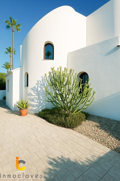 Foto 033938f8-6734-47f9-a3ec-2e992d1211c7. House with parking pool in Sotogrande alto Sotogrande