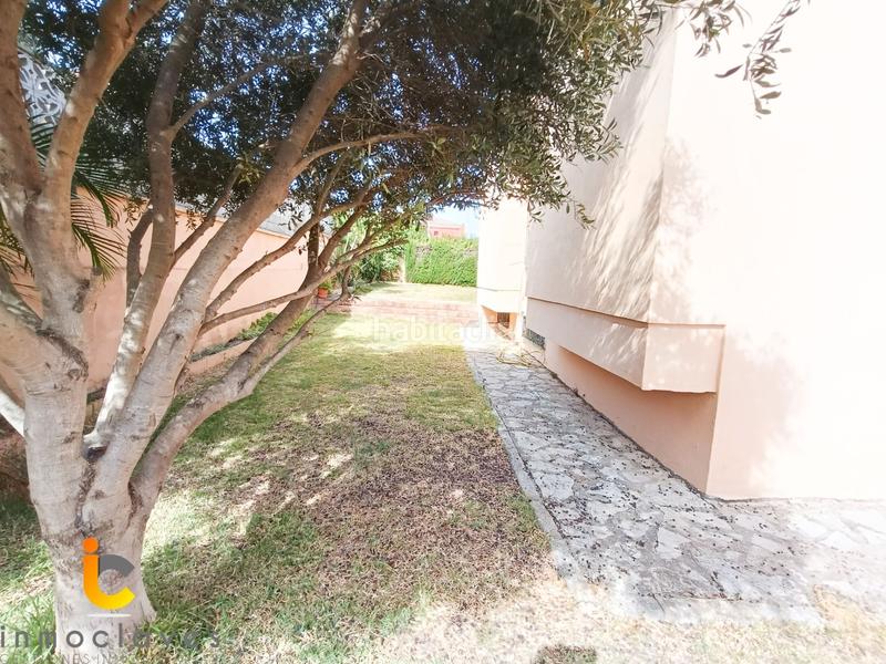 Foto aaade5dc-1576-4822-b645-b9f8d579f562. Casa con parcheggio in San García Algeciras