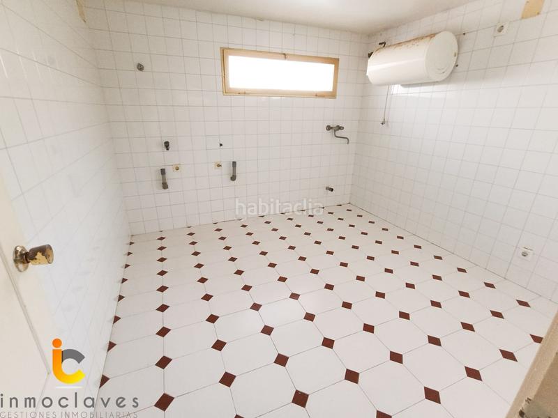 Foto e086cbcf-90b9-4517-8fa1-8f64bcb4c358. Casa con parcheggio in San García Algeciras