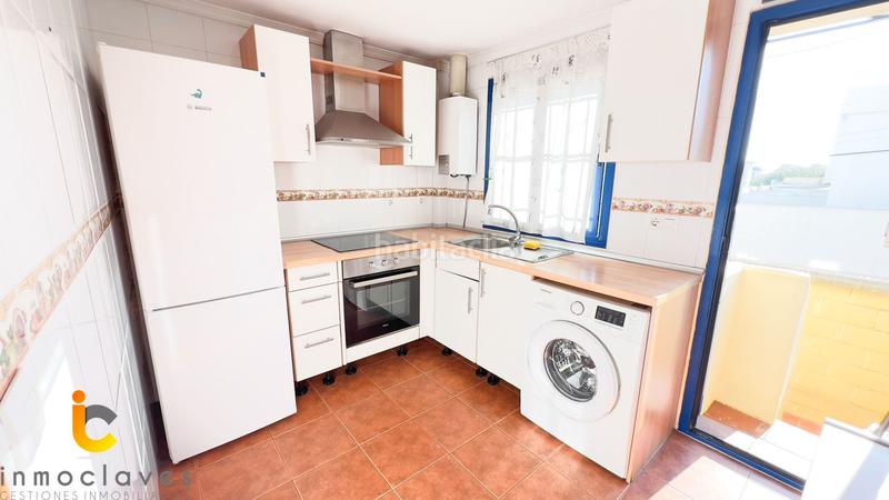 Foto 317f634e-5afa-44e1-a808-d45bf823897b. Reihenhaus mit parking pool in El Rinconcillo Algeciras