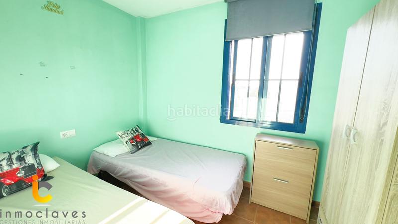 Foto 323263ec-01bc-4a48-8273-640cb3422f3f. Reihenhaus mit parking pool in El Rinconcillo Algeciras