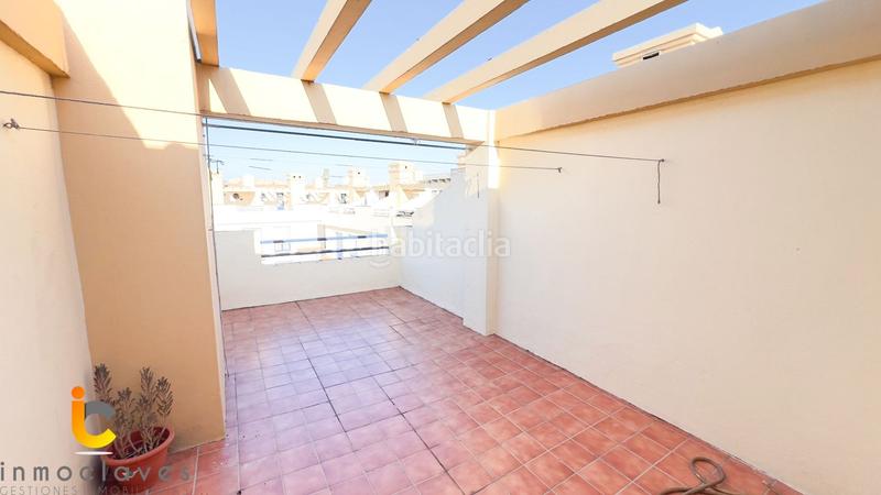 Foto caa09984-8a1c-497b-ae80-598c3a738fbc. Reihenhaus mit parking pool in El Rinconcillo Algeciras