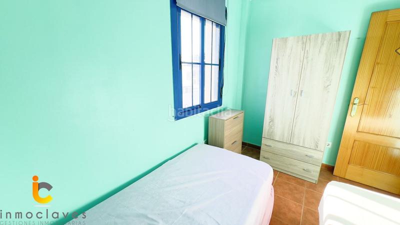 Foto dd94143a-1da9-471a-9b6b-6fa63bb12fcc. Reihenhaus mit parking pool in El Rinconcillo Algeciras