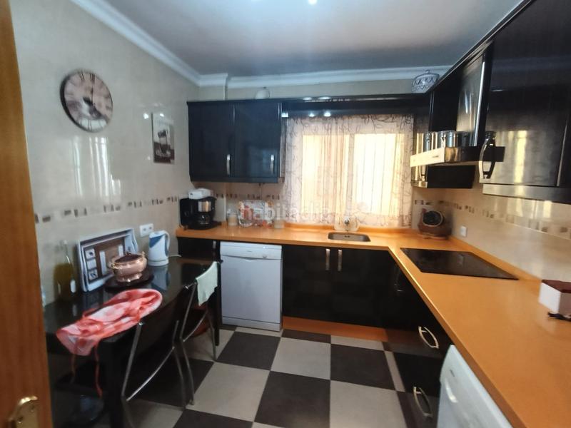 Foto b4049e18-077c-4398-badf-80206a2d55cd. Flat with heating in Bajadilla - Fuente Nueva Algeciras