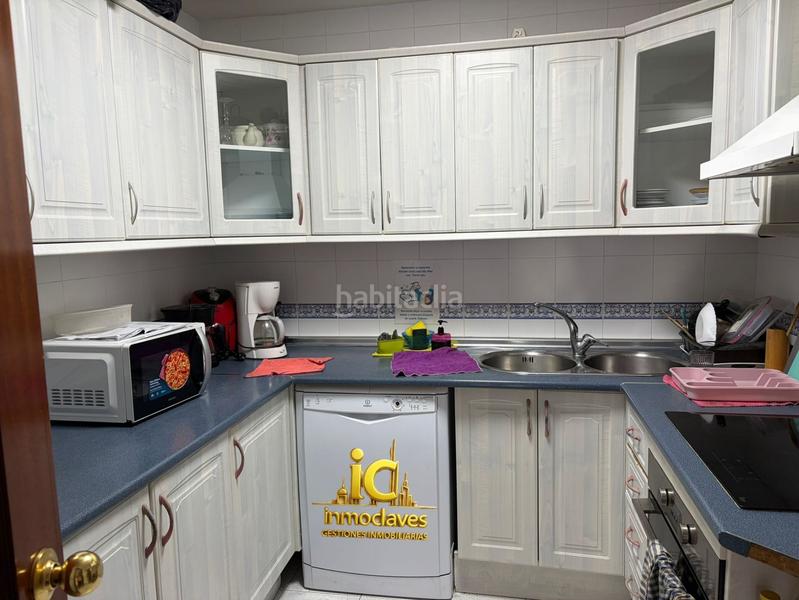 Foto 7c09f94c-088e-4fad-b10d-7fdbeb2e0ae7. Casa adossada amb aparcament a San Bernabé Algeciras