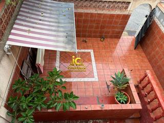 Casa adossada a San Bernabé