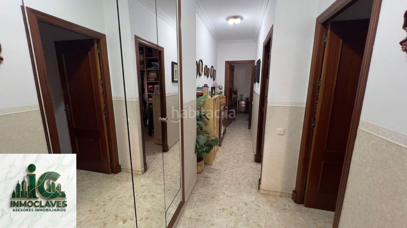 Foto 0ef67d15-154d-4e6c-ad09-f778ba675b92. Casa amb aparcament a Casco Antiguo Algeciras