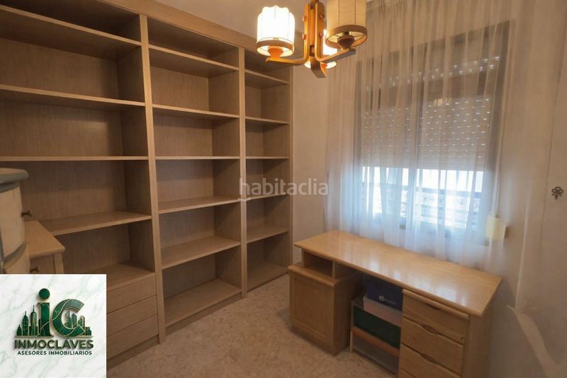 Foto af0d1aa4-4258-4108-93af-7d98a54ba8b5. Casa amb aparcament a Casco Antiguo Algeciras