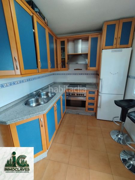 Foto 56a88767-e5e6-4882-86f2-141750c735a5. Casa adossada amb aparcament a San Bernabé Algeciras