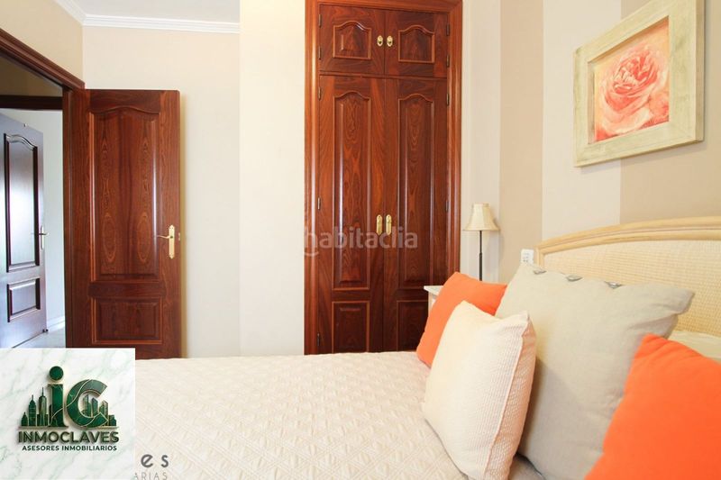 Foto 5e56a224-5dba-4cd4-b037-91d622f859f0. Àtic amb calefacció aparcament a Bajadilla - Fuente Nueva Algeciras