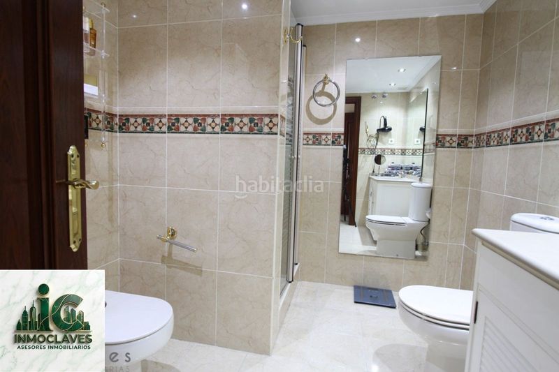 Foto 8fac23ee-fa4f-46b5-af2a-0c1a6fa4cf90. Àtic amb calefacció aparcament a Bajadilla - Fuente Nueva Algeciras