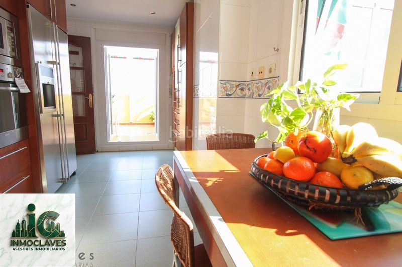 Foto 99247c64-89a3-4e79-95e9-f88d7dc2d7e5. Àtic amb calefacció aparcament a Bajadilla - Fuente Nueva Algeciras