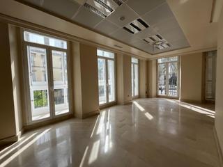Miete Büro in Centro. Alquiler de oficina en calle larga en jerez