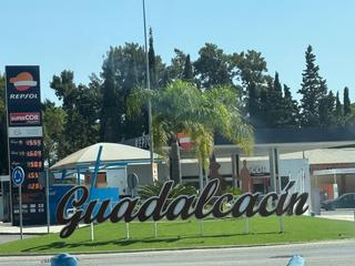 Casa a Caballero Bonald-S. José Obrero-Guadalcacín. Propiedad con doble propósito